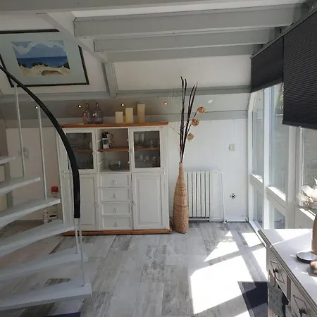 Bungalow Near North Holland Beaches Дом отдыха Sint Maartensbrug