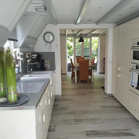 Bungalow Near North Holland Beaches Дом отдыха *